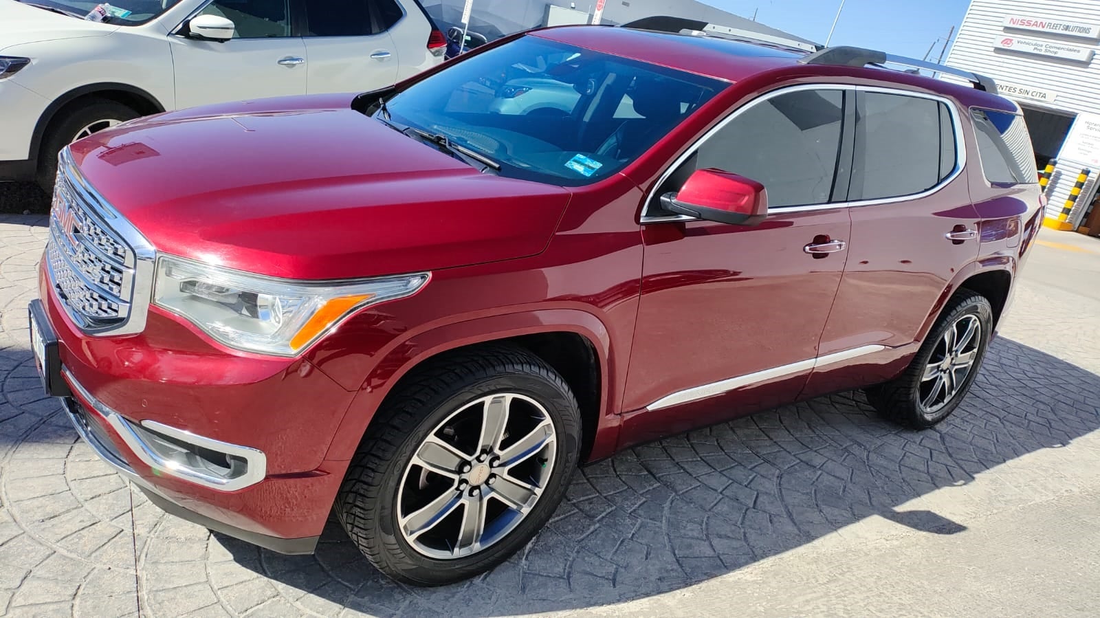 2017 GMC Acadia DENALI V6 3.6L 310 CP 5 PUERTAS AUT PIEL BA AA QC