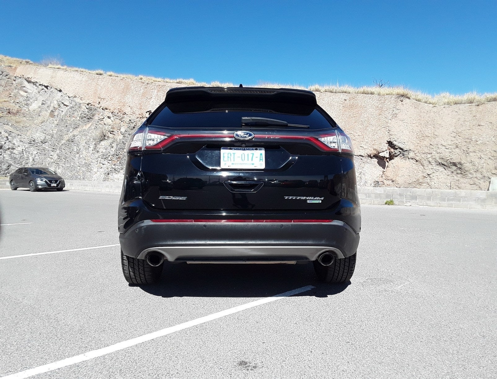 2018 Ford Edge TITANIUM V6 2.0T 245 CP 5 PUERTAS AUT PIEL BA AA