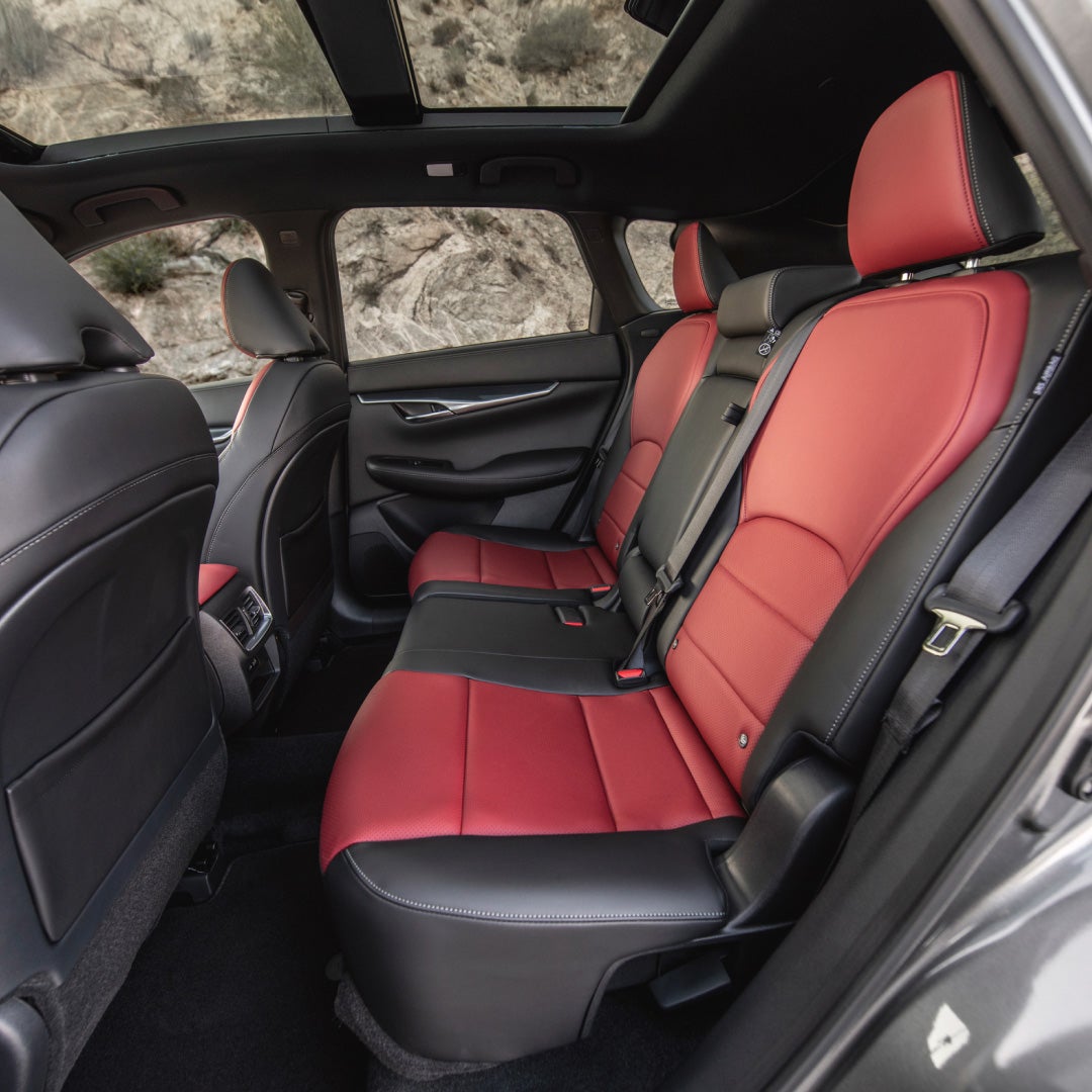 2025-infiniti-qx50-second-row-seats-d.jpg